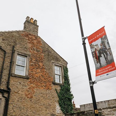 Wensleydale, Old School Rooms - Ground Floor Luxury Apartment In Richmond, North Yorkshire Richmond  Buitenkant foto