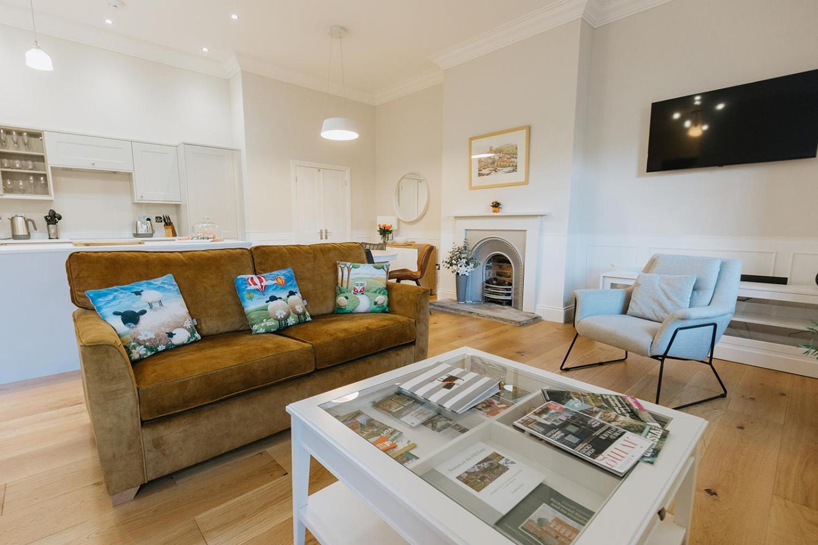 Wensleydale, Old School Rooms - Ground Floor Luxury Apartment In Richmond, North Yorkshire Richmond  Buitenkant foto